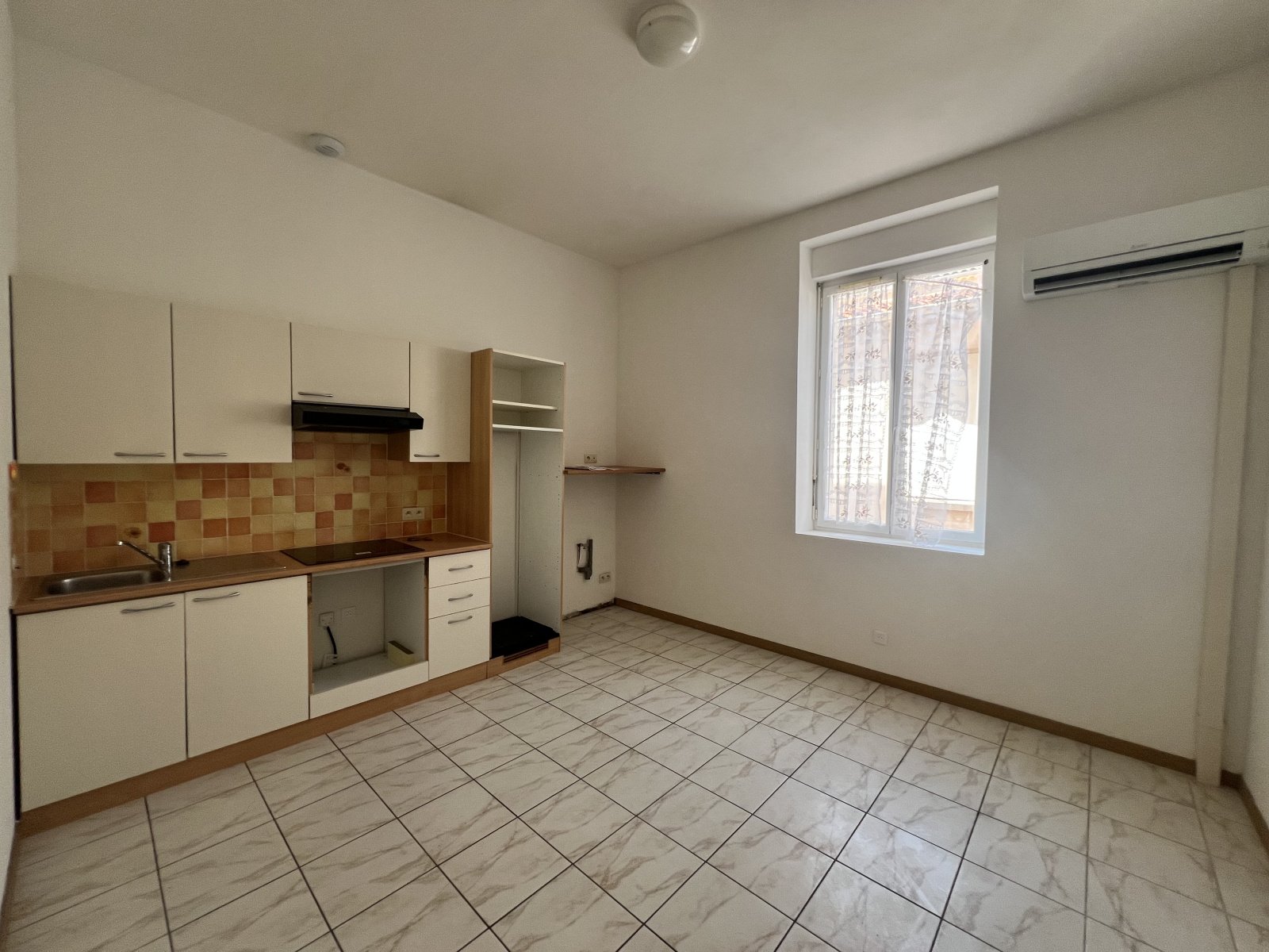 Appartement à louer, 2m², Narbonne