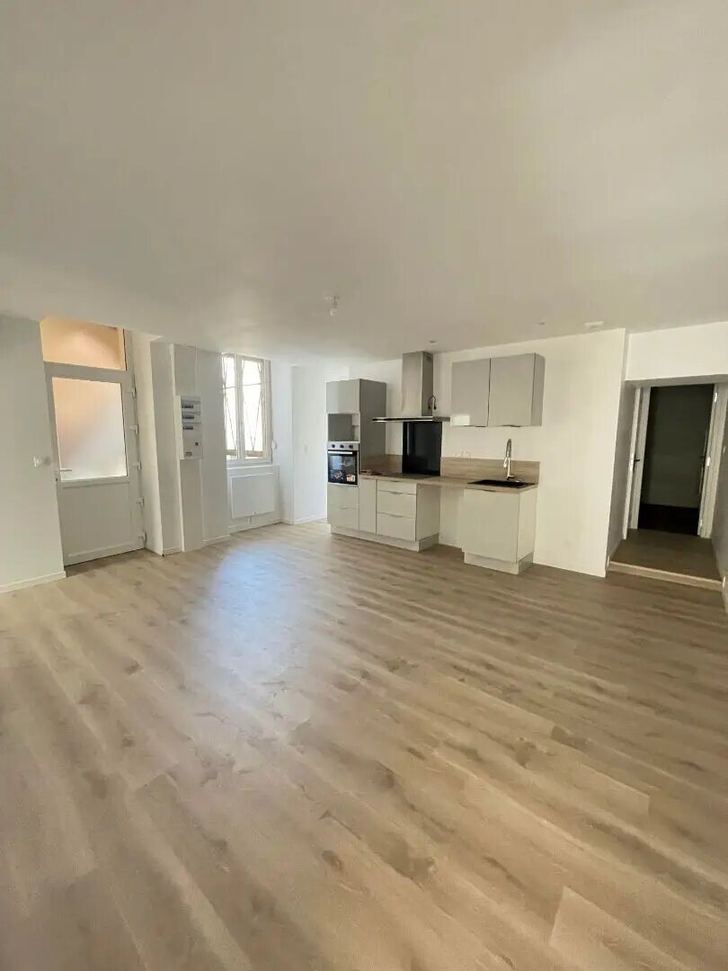 Appartement à louer, 78m², Gray