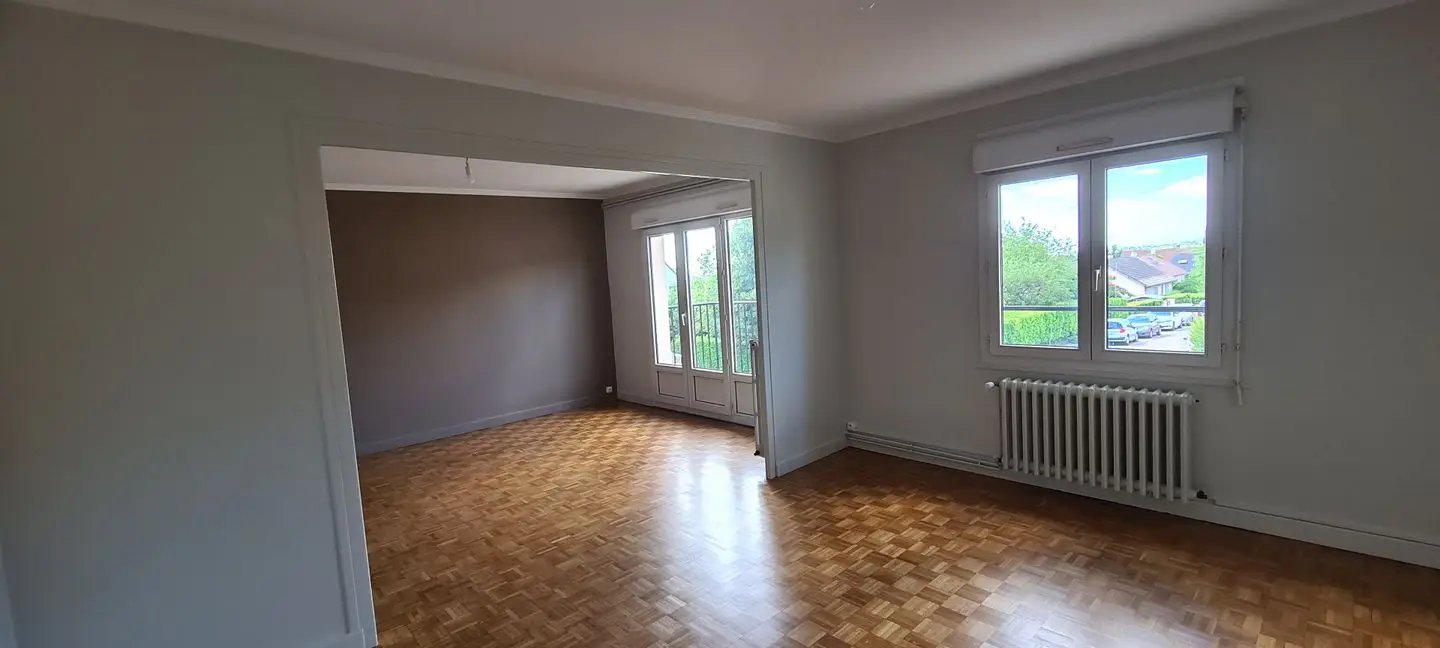 Appartement à louer, 76m², Couchey