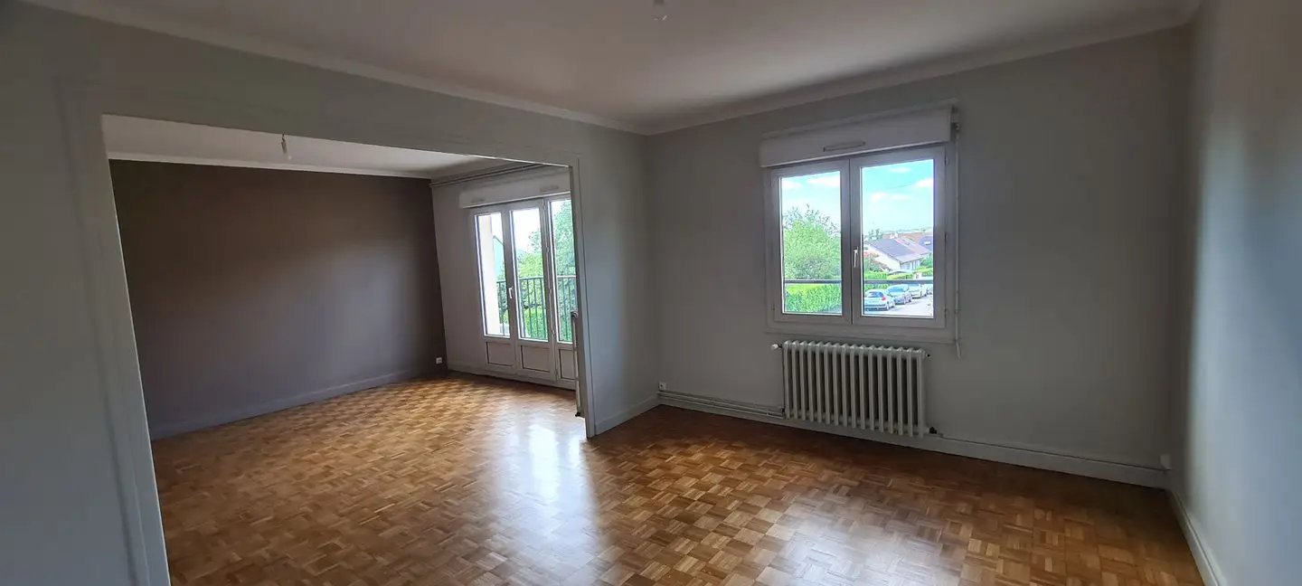 Appartement à louer, 76m², Couchey