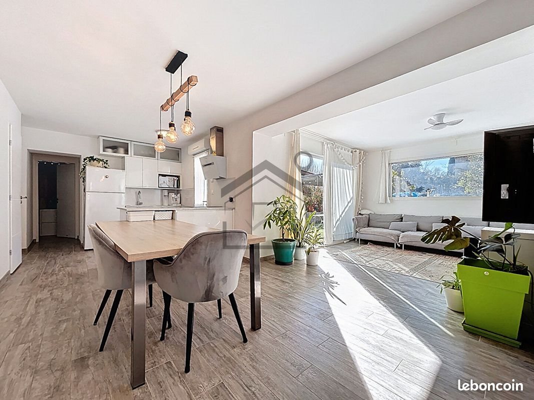 Maison à louer, 81m², Velaux