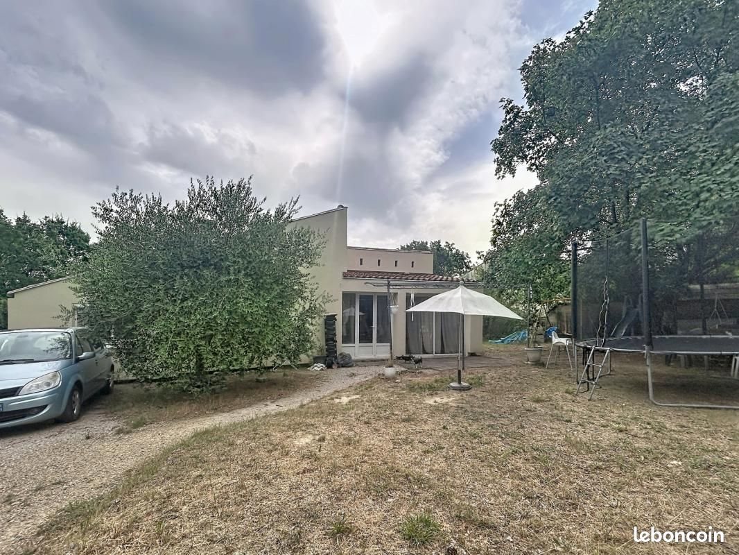 Maison à vendre, 77m², Pierrevert