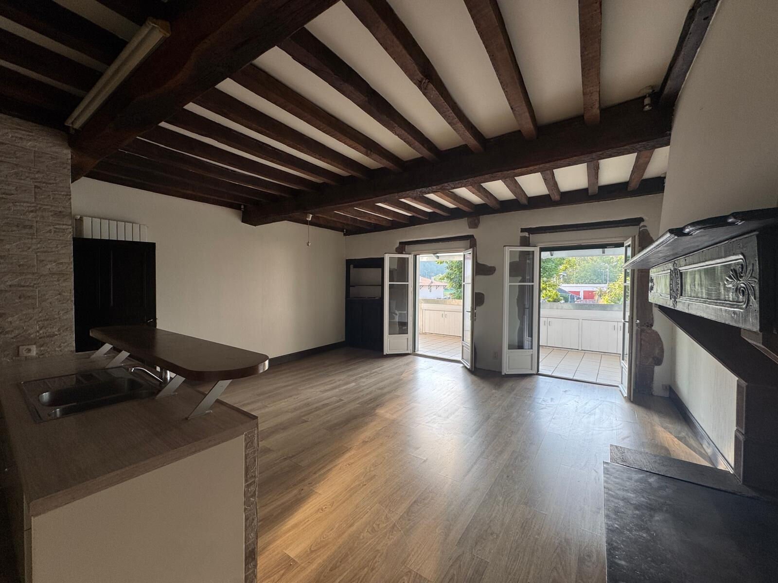 Appartement à louer, 84m², Saint-Jean-Pied-de-Port
