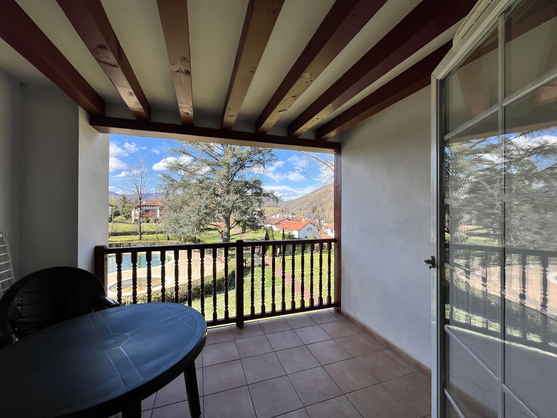 Appartement à louer, 27m², Uhart-Cize