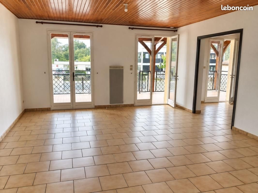 Maison à louer, 145m², Lesparre-Médoc