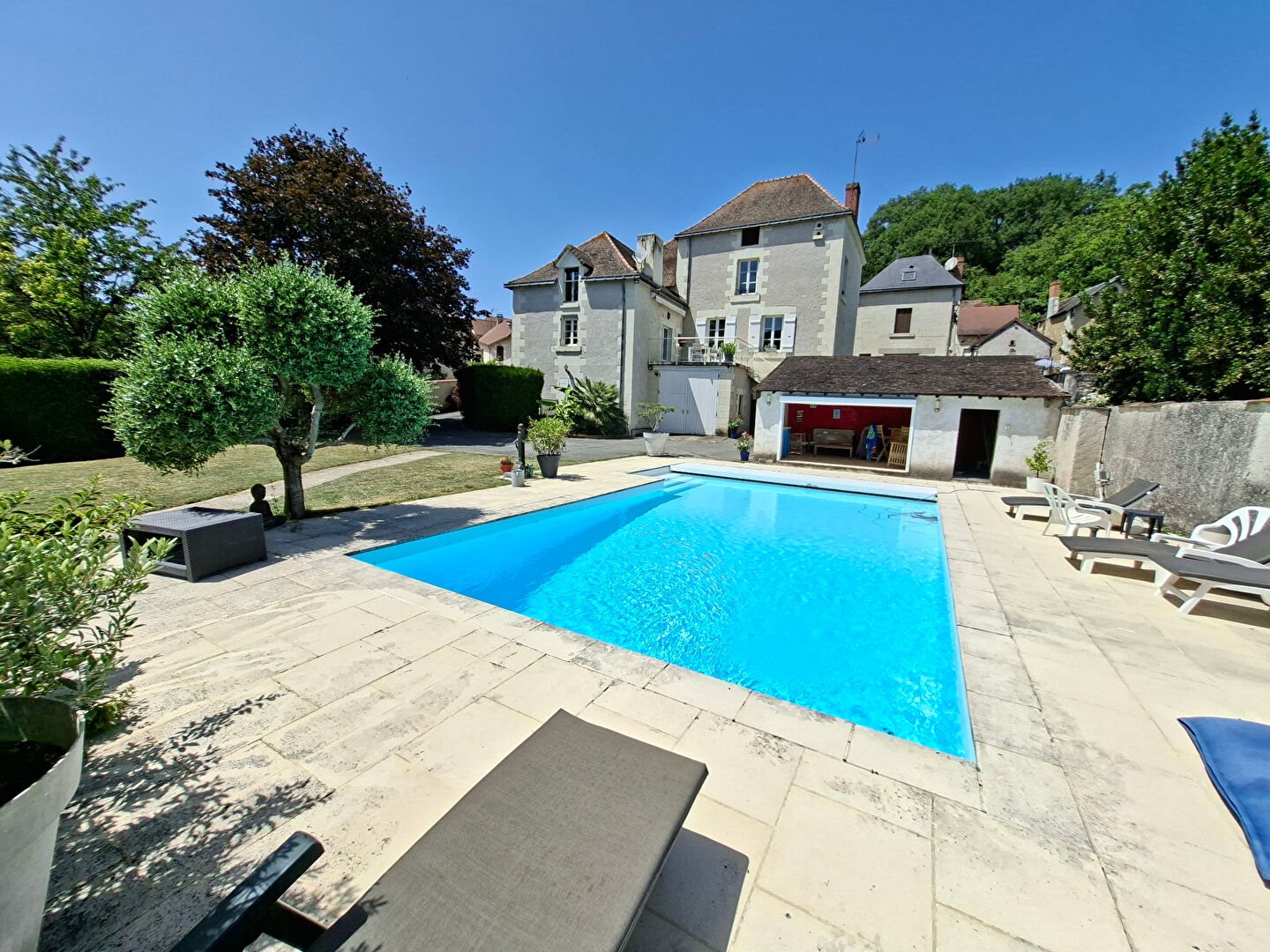 Maison à vendre, 246m², Dangé-Saint-Romain