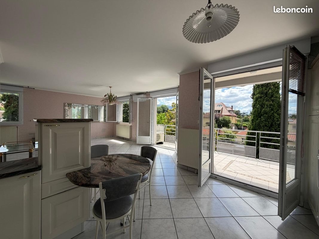 Appartement à vendre, 68m², Saint-Chamond