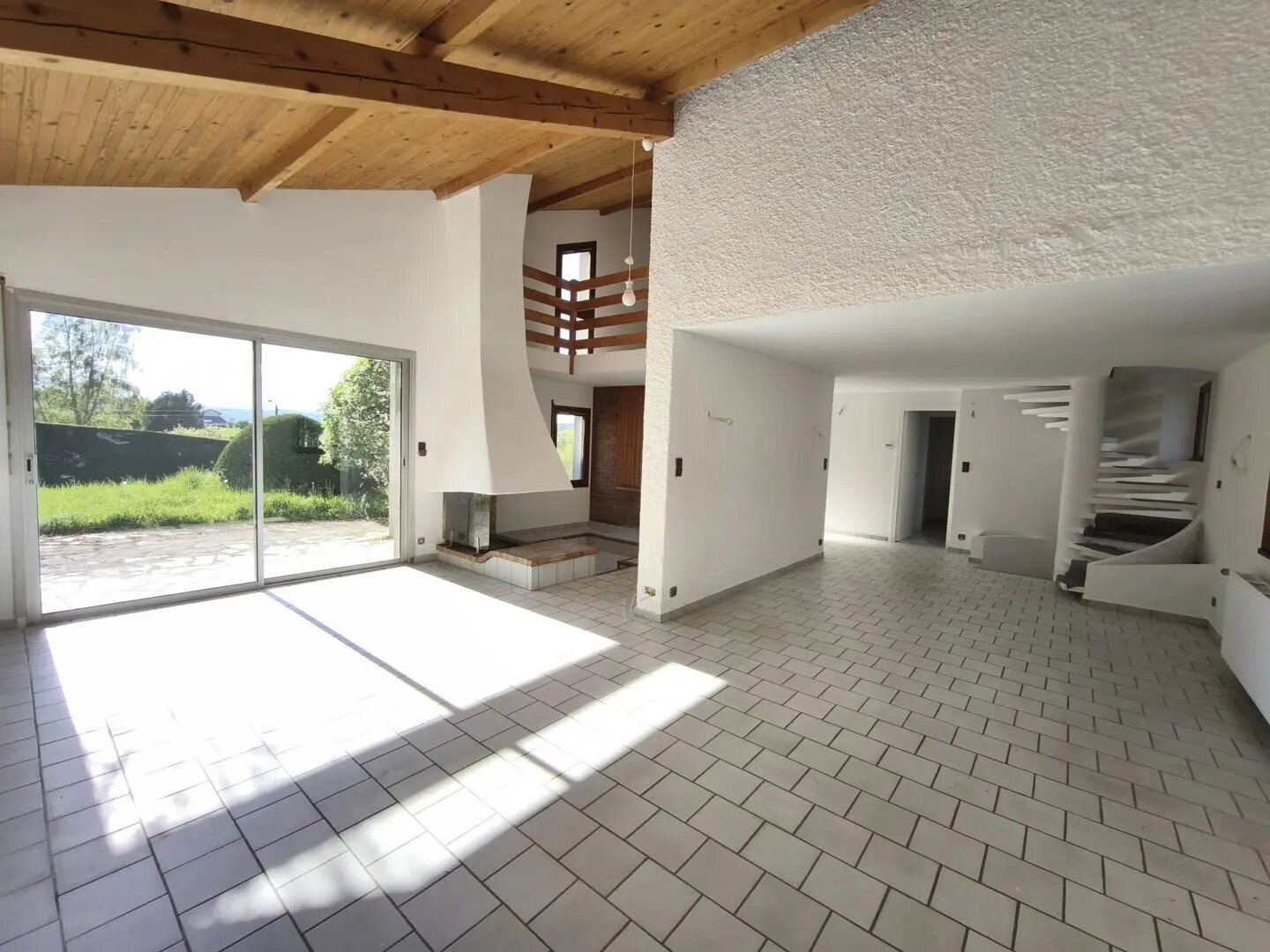 Maison à vendre, 150m², Le Chambon-Feugerolles