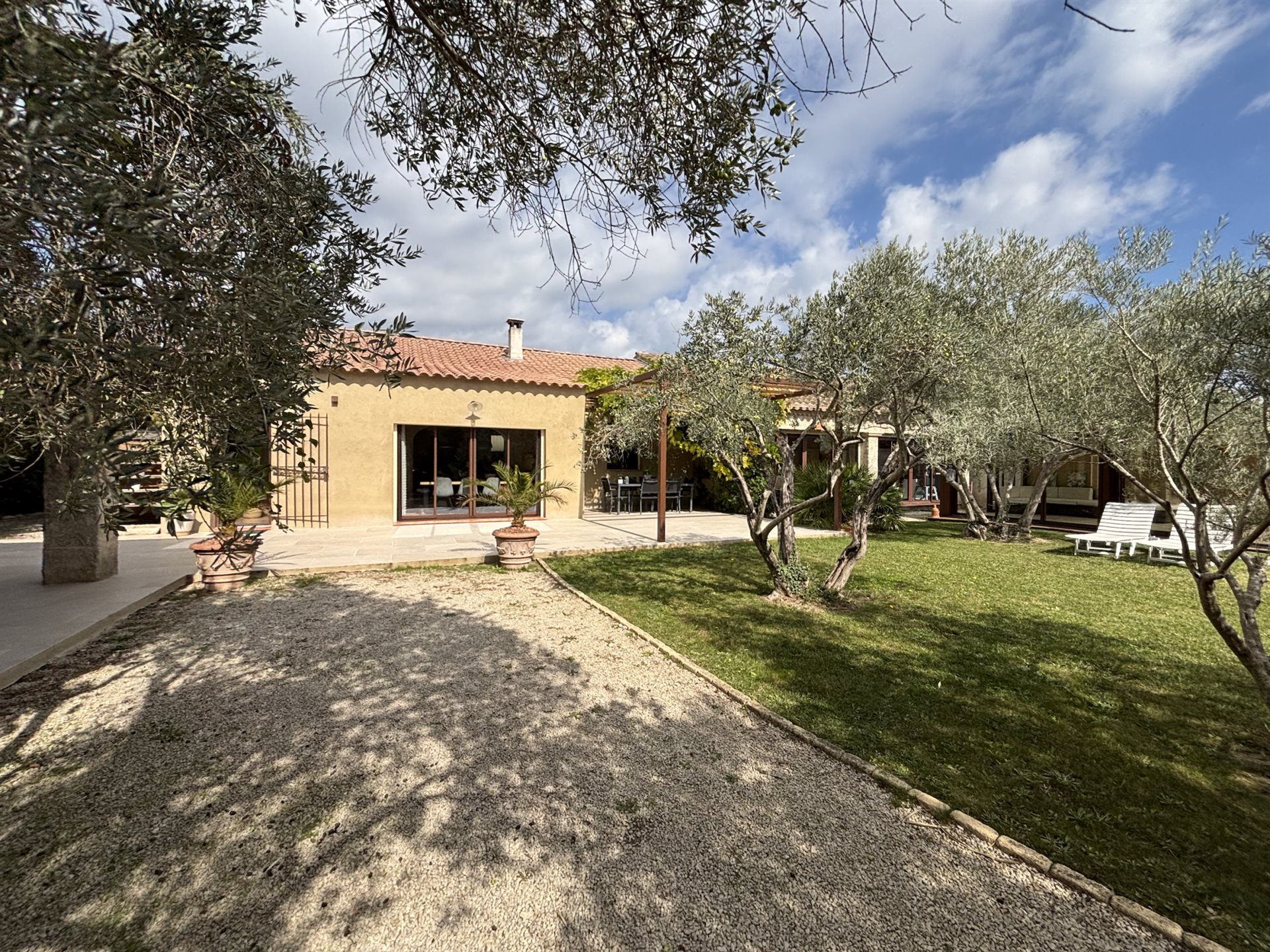 Maison à vendre, 158m², Sénas