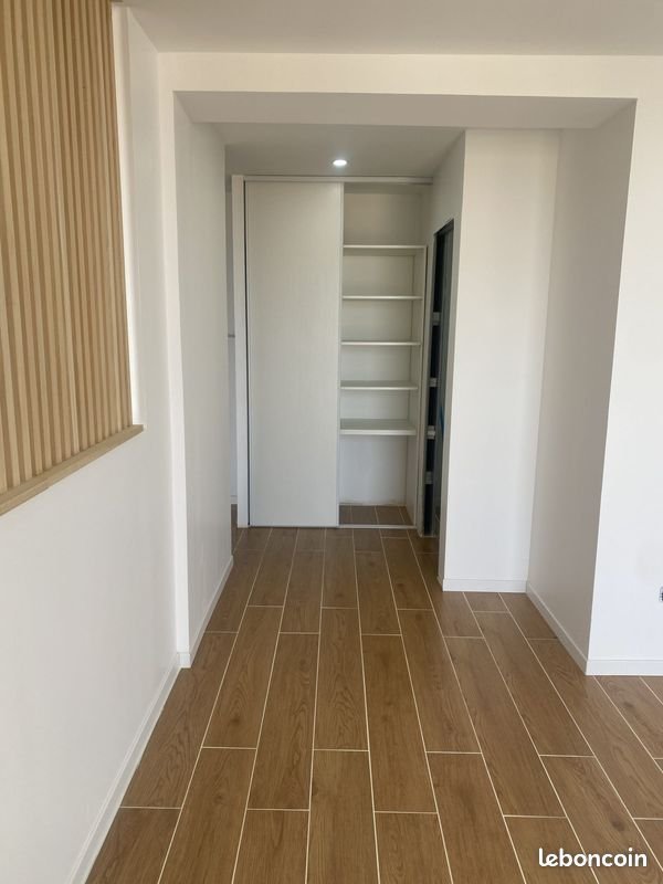 Appartement à louer, 34m², Marignane