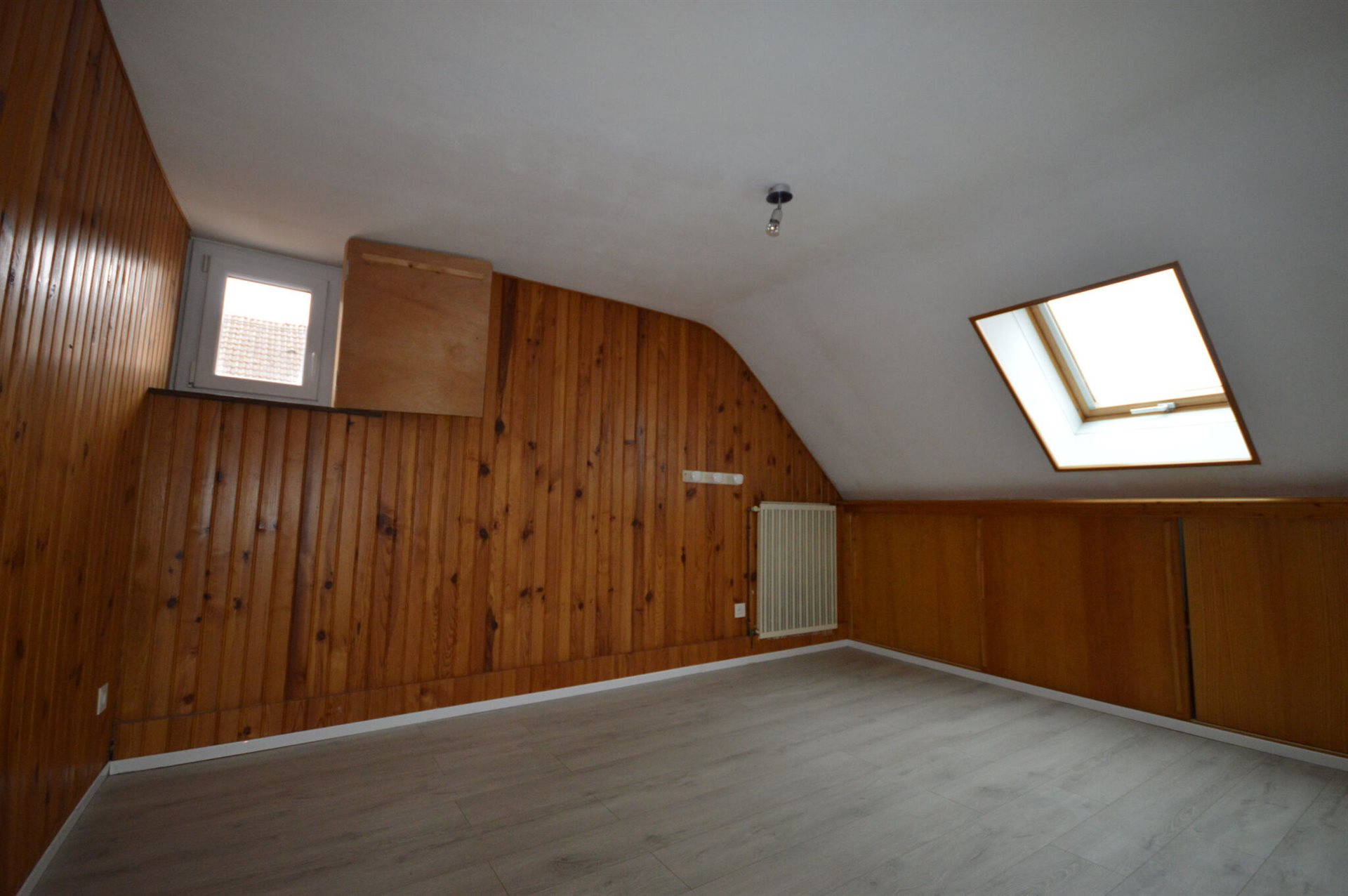 Appartement à louer, 93m², Bart