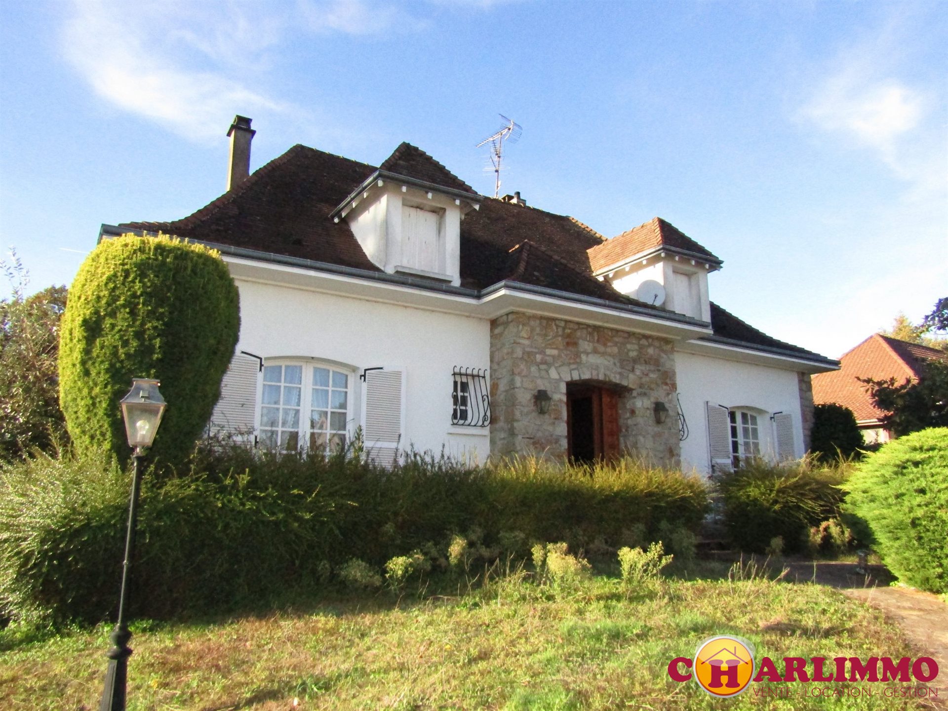 Maison à vendre, 162m², Cognac-la-Forêt