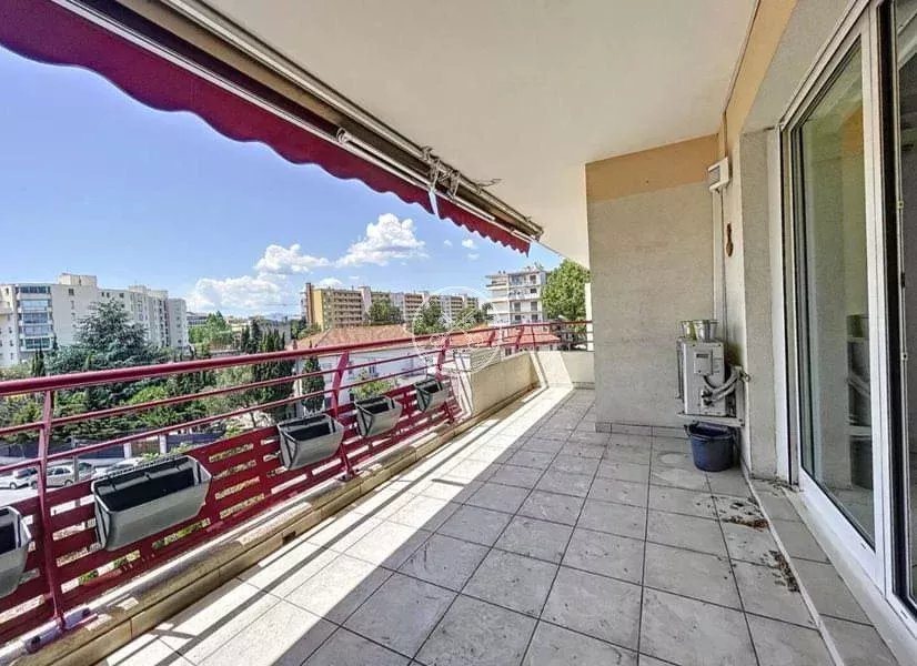 Appartement à vendre, 79m², Fréjus
