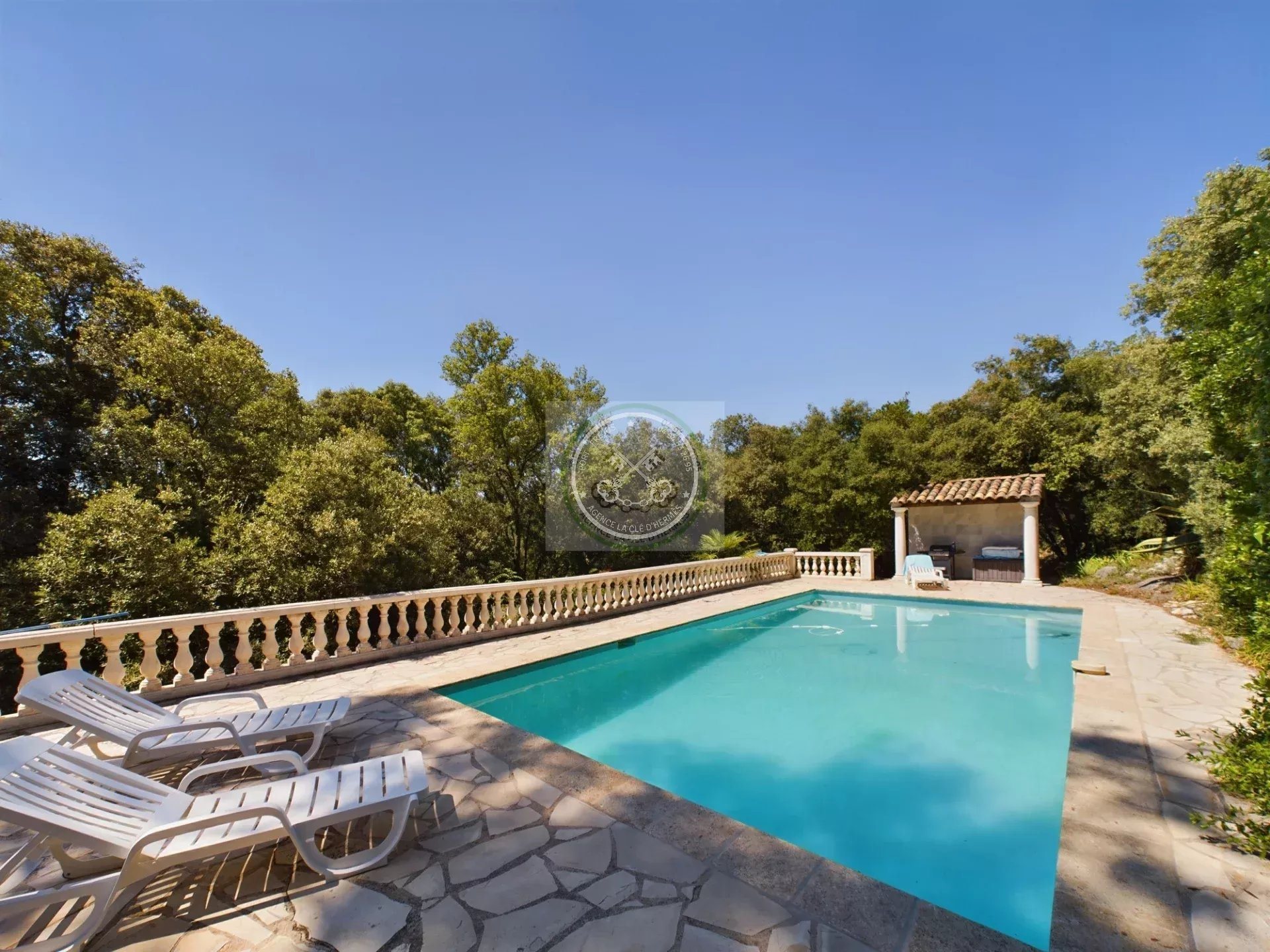 Maison à vendre, 240m², Montauroux