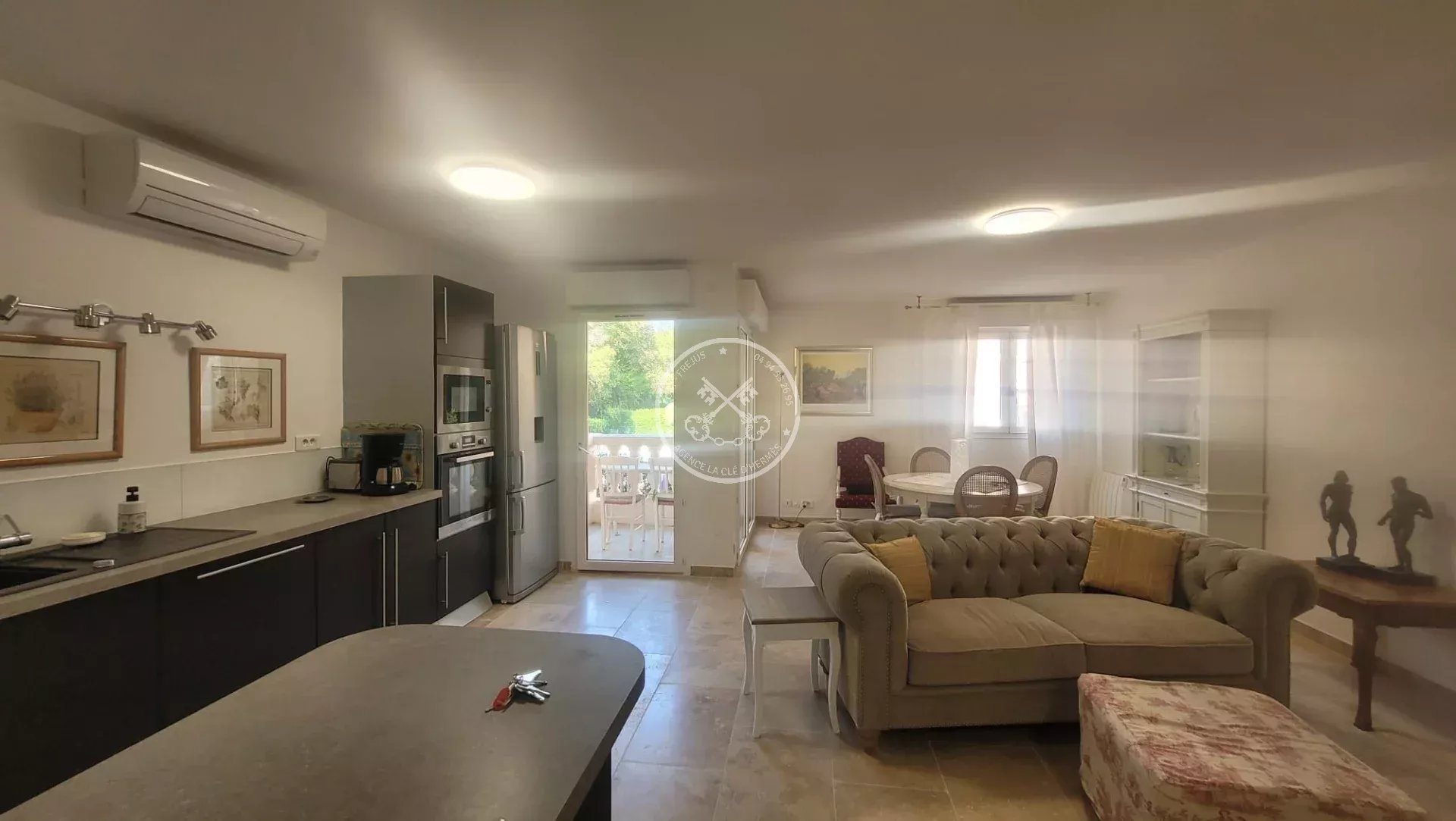 Appartement à vendre, 76m², Fréjus