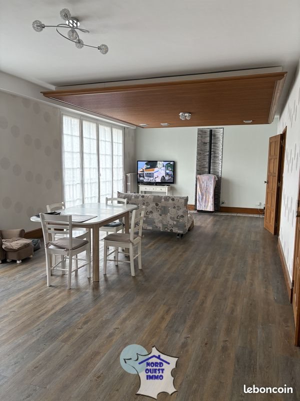 Maison à vendre, 171m², Ambrières-les-Vallées