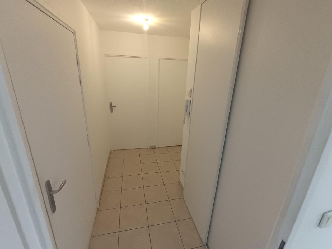 Appartement à louer, 54m², Albert