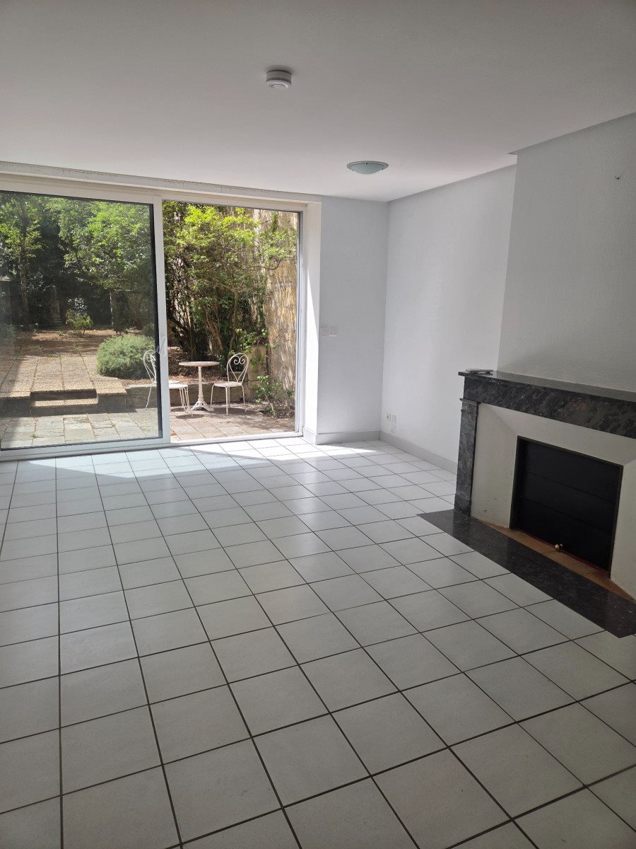 Appartement à louer, 74m², Bordeaux