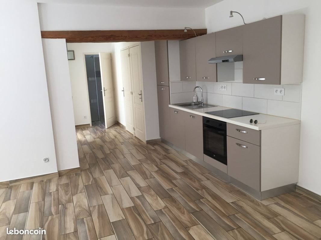 Appartement à louer, 60m², Solliès-Toucas