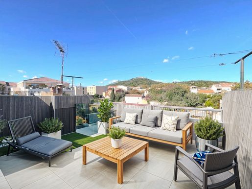 Appartement 4 pièces 90 m² · à Six-Fours-les-Plages · 90 m² · 352 000 €