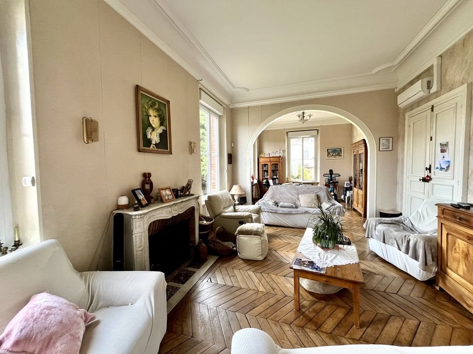 Maison à vendre, 276m², Pont-sur-Yonne