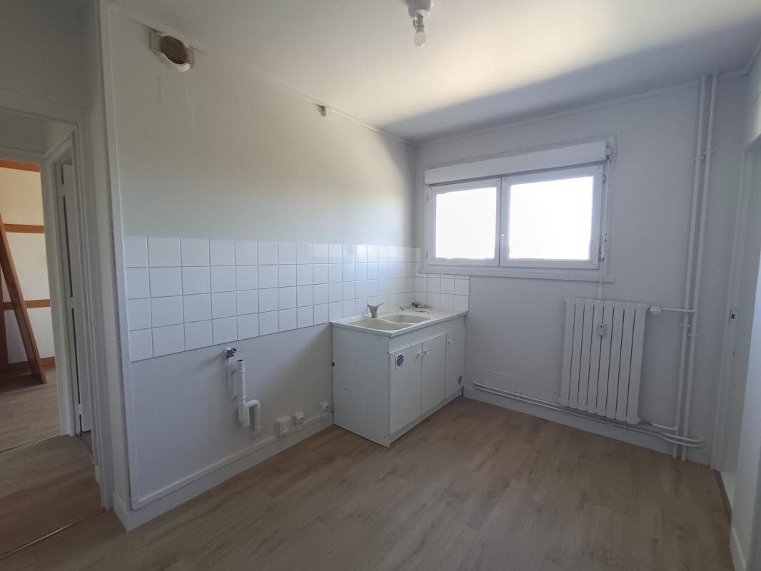Appartement à louer, 60m², Montholon