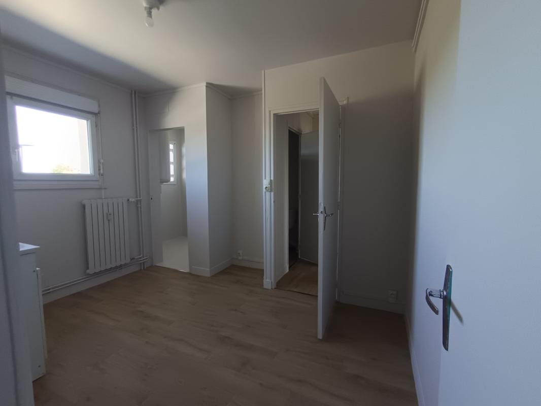 Appartement à louer, 60m², Montholon