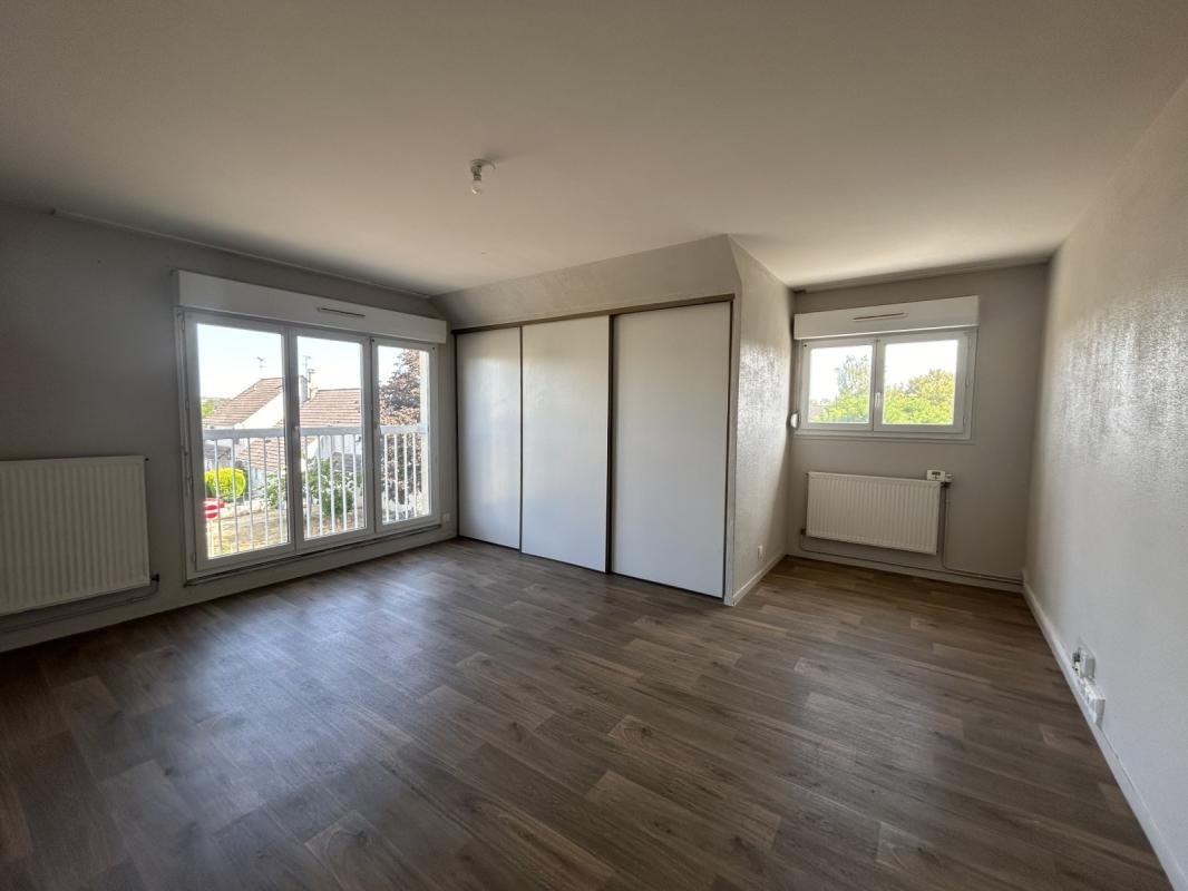 Appartement à louer, 71m², Cheny