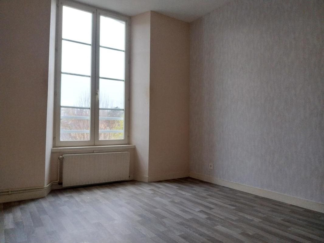 Appartement à louer, 52m², Villeneuve-sur-Yonne