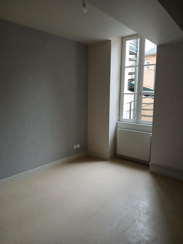Maison à louer, 66m², Avallon
