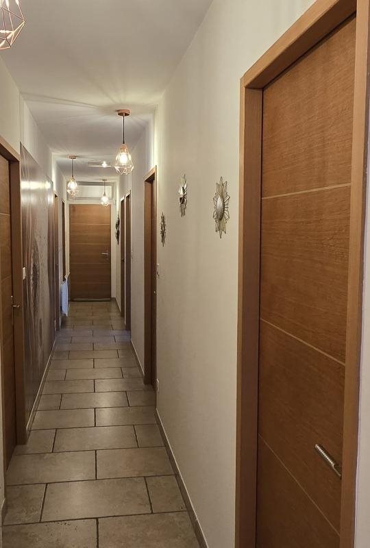 Maison à vendre, 175m², Sainte-Tulle