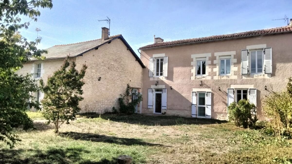 Maison à vendre, 216m², Neuville-de-Poitou