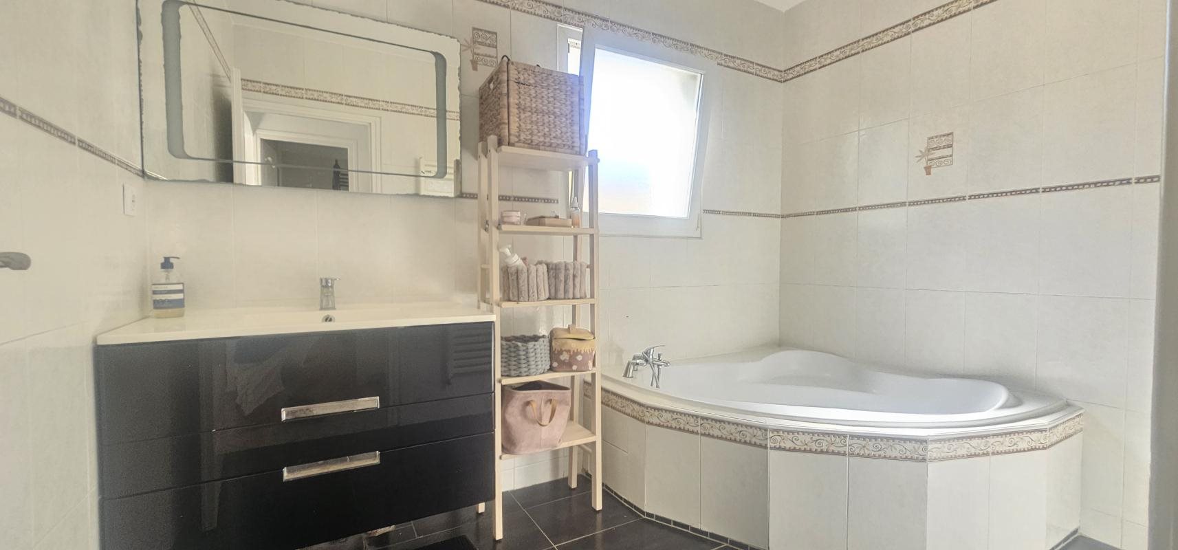 Maison à vendre, 135m², Saint-Laurent-de-Mure