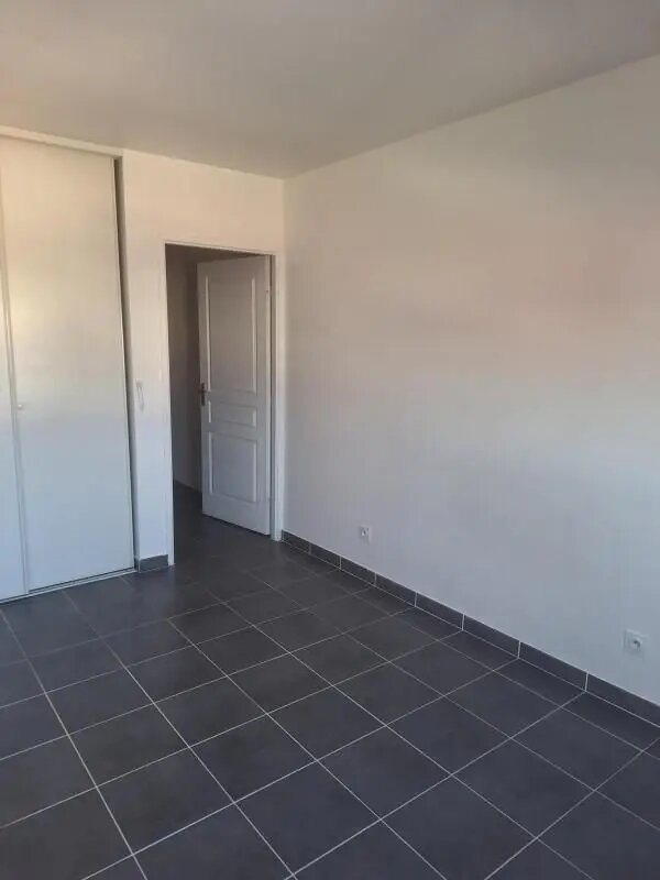 Appartement à louer, 40m², Marseille 15ème