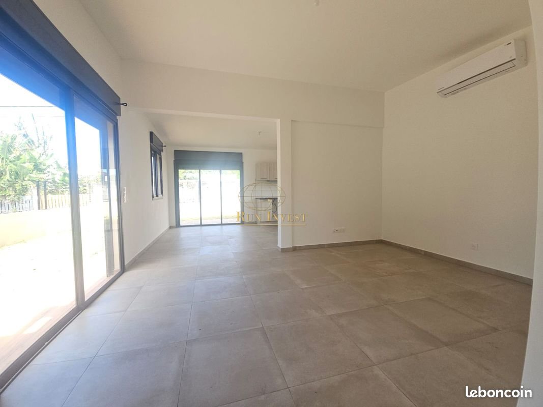 Maison à louer, 69m², Sainte-Suzanne