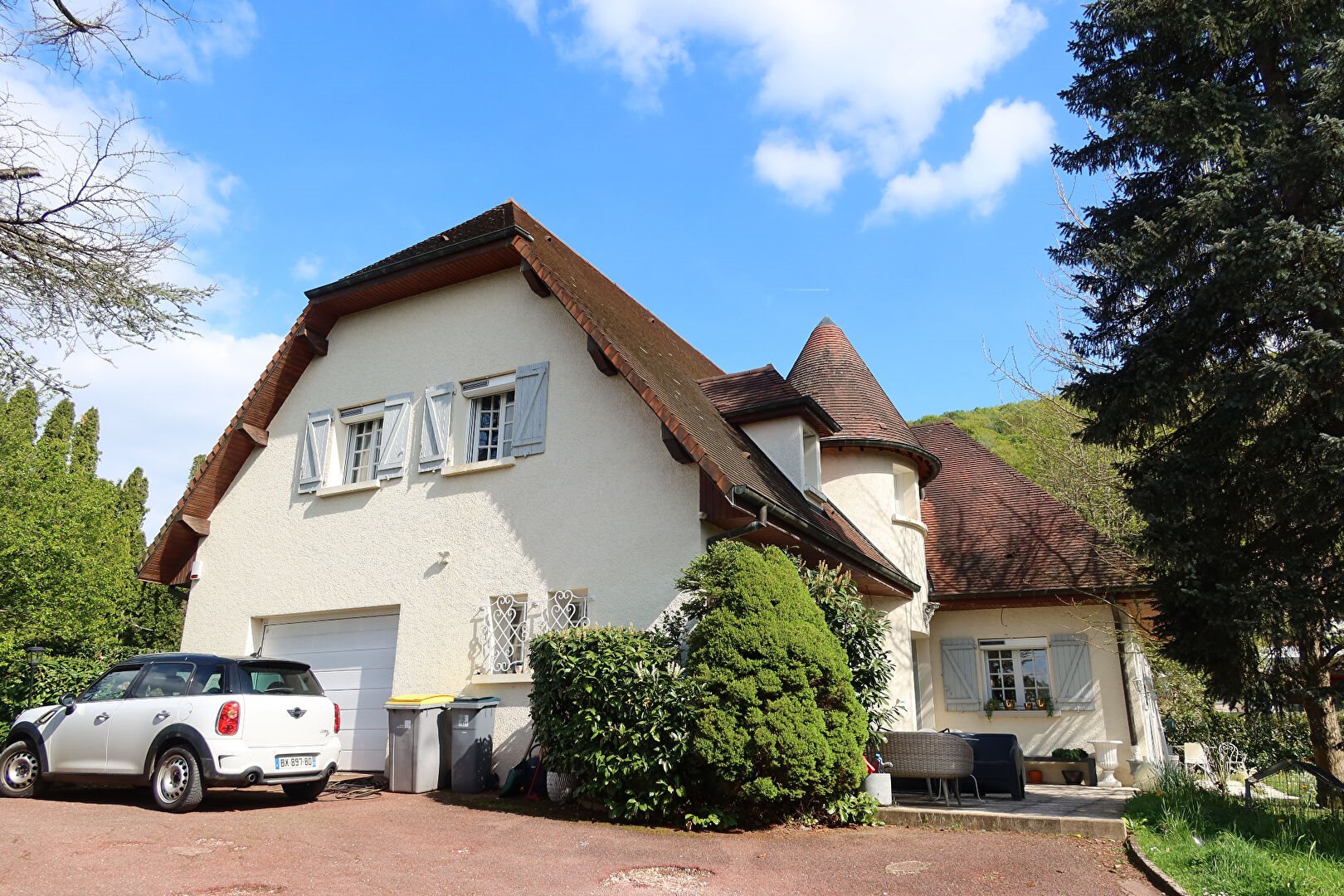 Maison à vendre, 280m², Avanne-Aveney