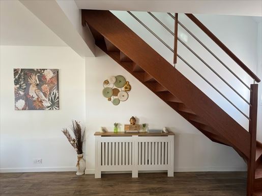 Advert pic 0
