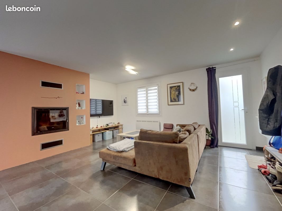 Maison à louer, 117m², Volvic