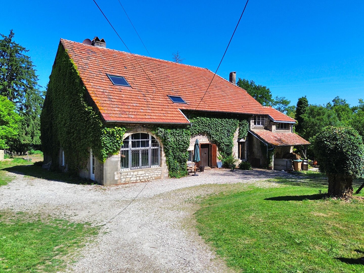 Maison à vendre, 370m², Devecey