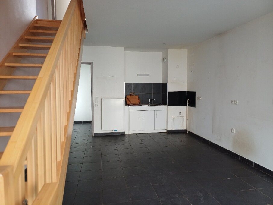 Maison à louer, 85m², Montois-la-Montagne