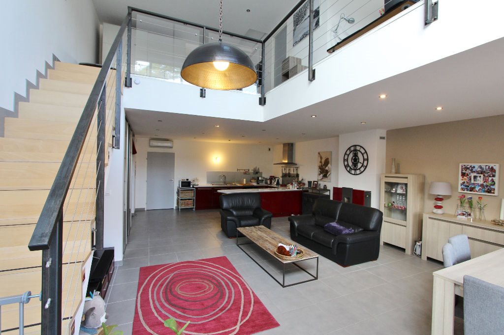 Maison à louer, 121m², Pignans