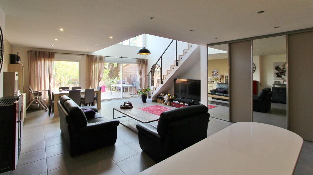 Maison à louer, 121m², Pignans
