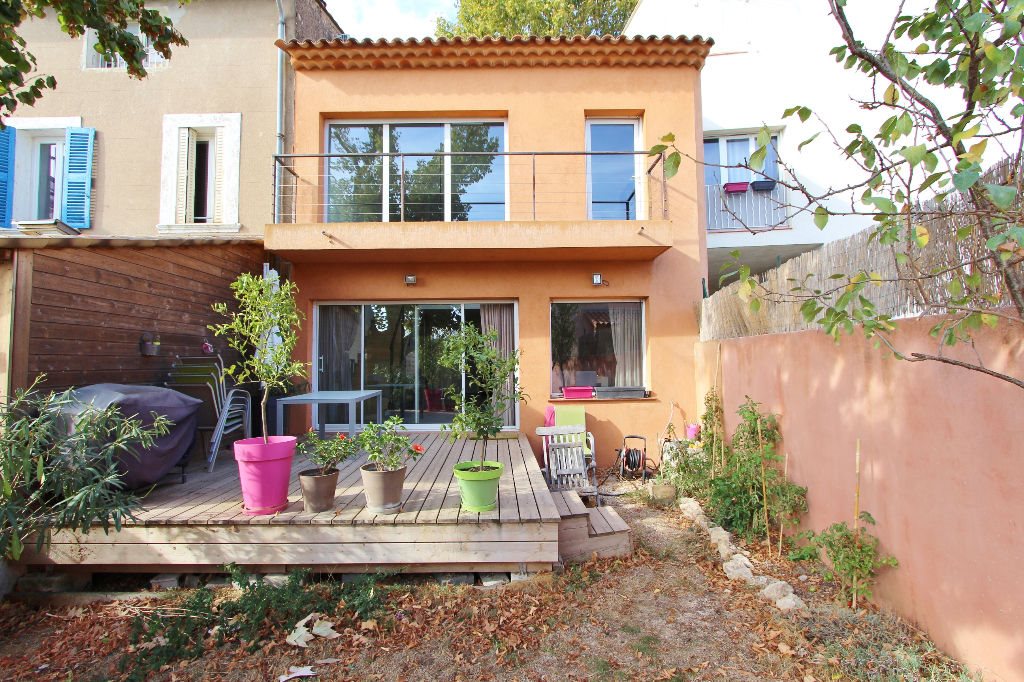 Maison à louer, 121m², Pignans