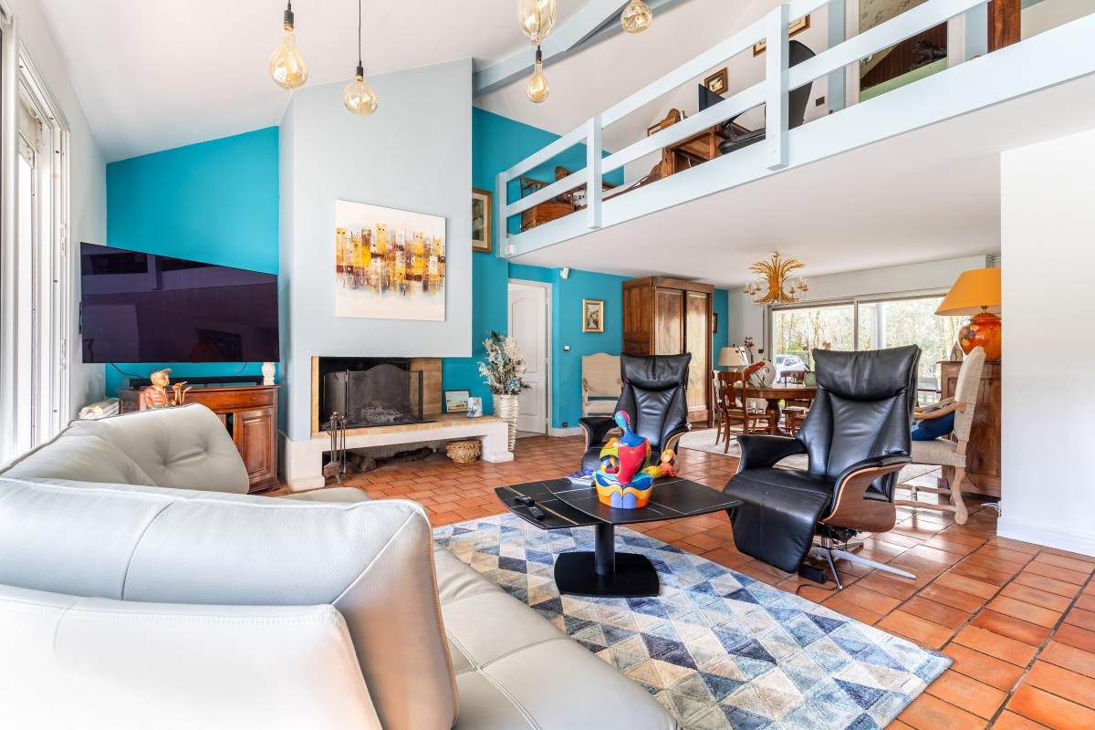 Maison à vendre, 200m², Beychac-et-Caillau