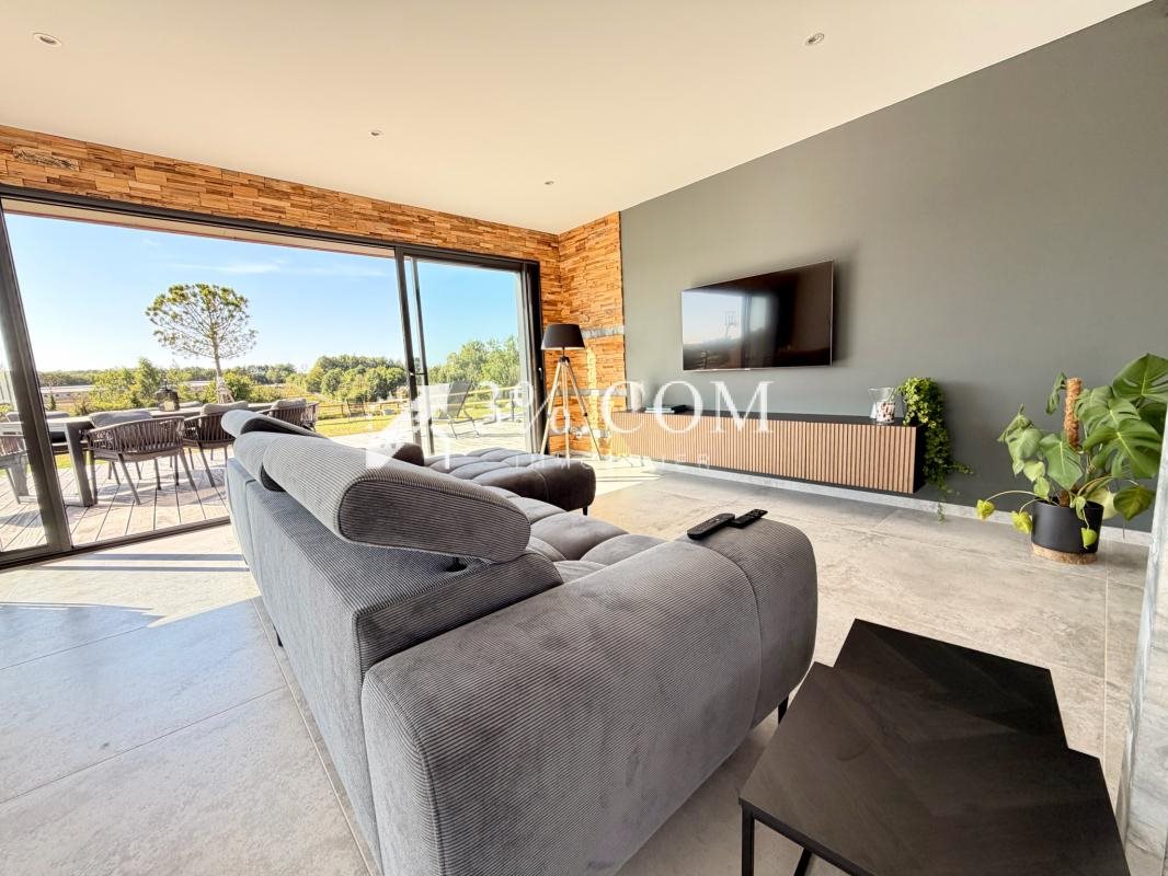 Maison à vendre, 221m², Carly