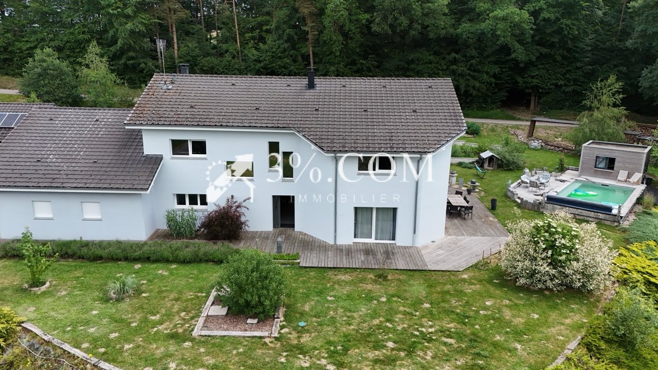 Maison à vendre, 325m², Hadol
