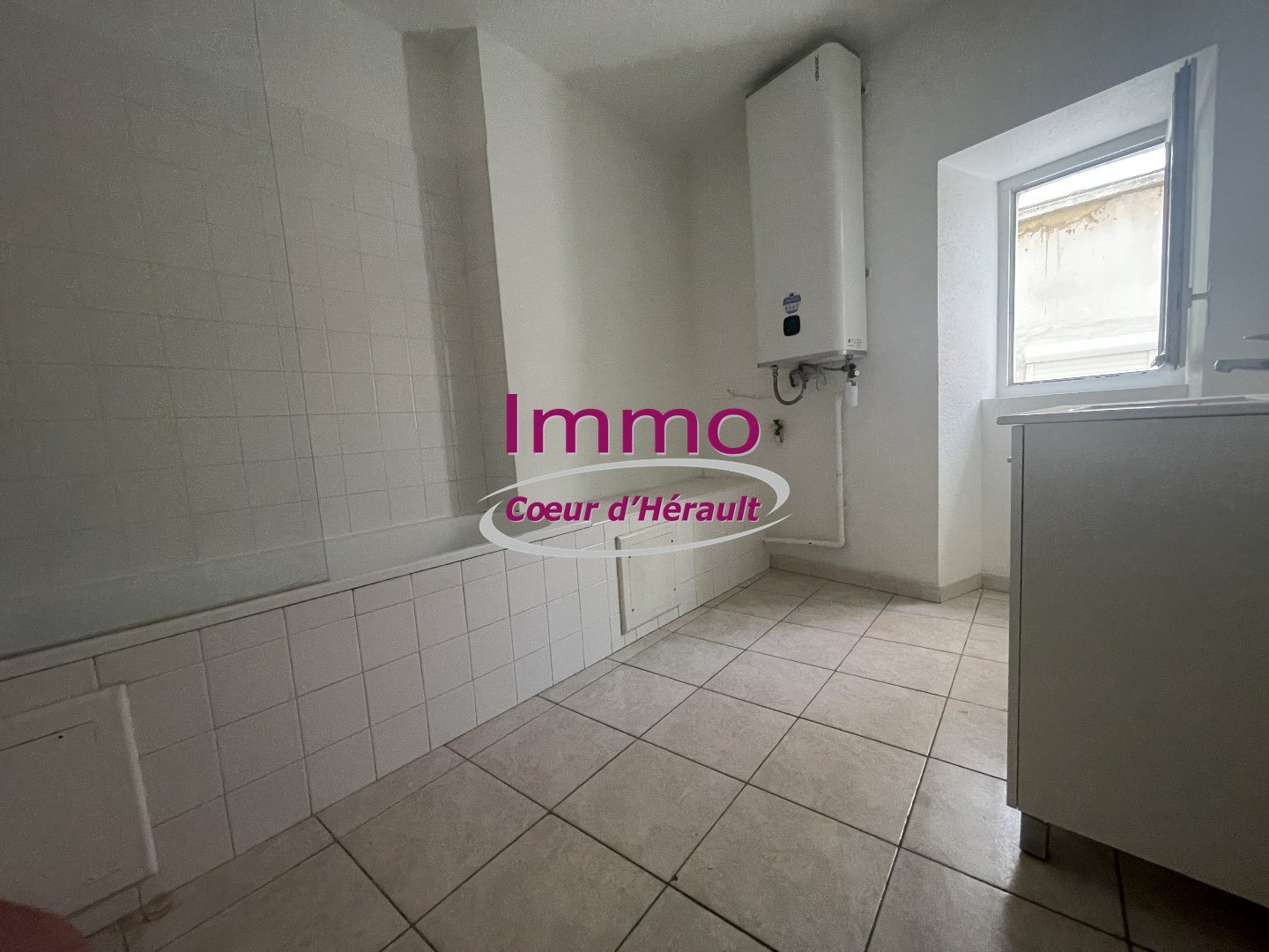 Appartement à louer, 74m², Lodève