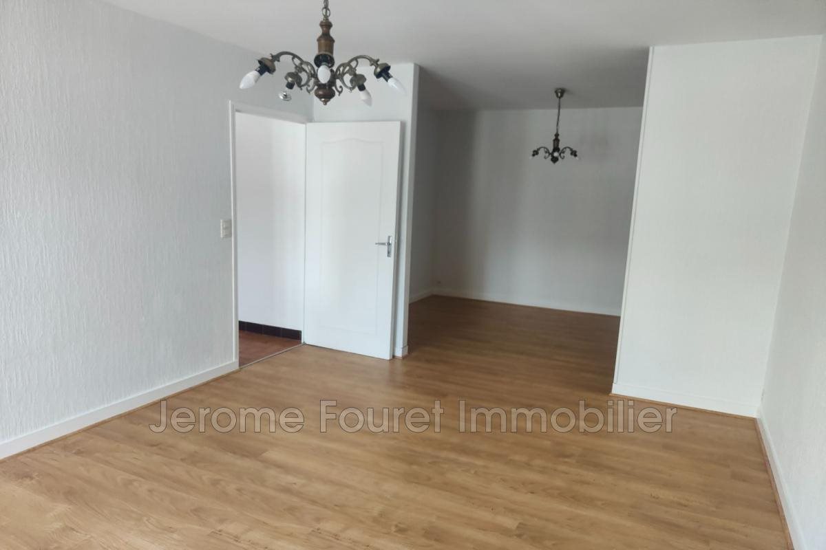 Appartement à louer, 92m², Égletons