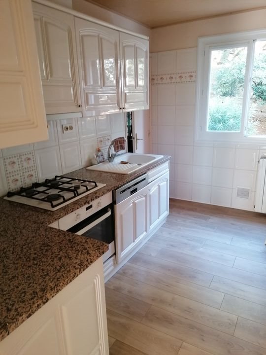 Appartement à louer, 70m², Bastia