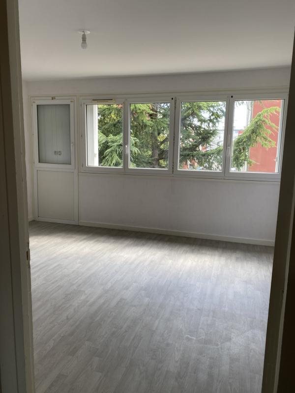 Appartement à louer, 61m², Issoudun